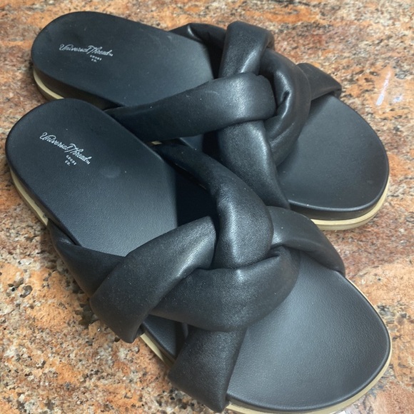 Sandals - Picture 3 of 5